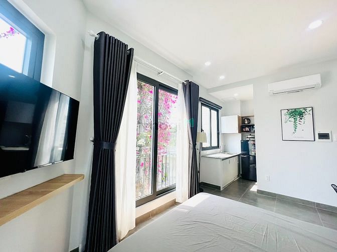 Hình ảnh Studio balcon mới keng 100%, view vườn hoa, đi qua Q1 chỉ 5 phút