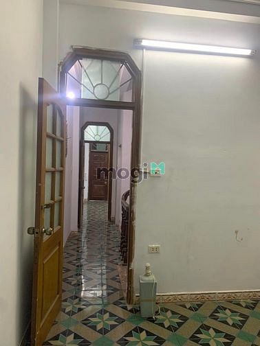Hình ảnh Nhà phố Chùa Bộc  , DT: 45m2 x 4 tầng , giá 15tr / tháng