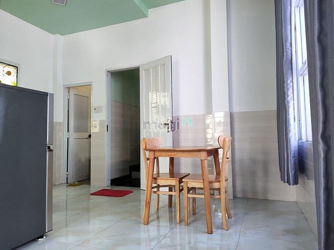 Hình ảnh Phòng ban công, 2 cửa sổ, full nội thất mới
