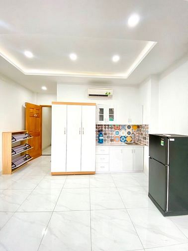 Hình ảnh 🌈 Ban Công 50M2 Toà Thang Máy . NGÃ TƯ PHÚ NHUẬN