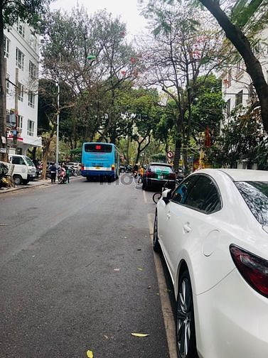 Hình ảnh Cho thuê biệt thự mặt phố Phùng Hưng - Hoàn Kiếm