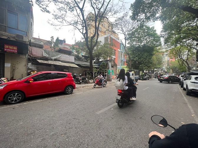 Hình ảnh Cho Thuê Toà Nhà 9 Tầng mặt phố Hoà Mã