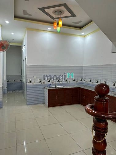 Hình ảnh Thua độ bóng đá cần bán gấp nhà trả nợ