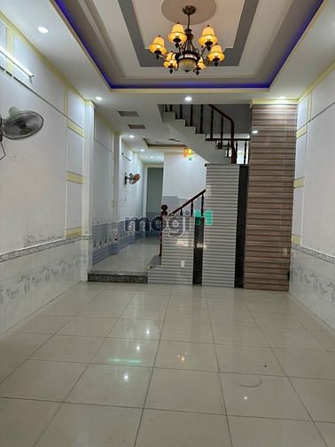 Hình ảnh Thua độ bóng đá cần bán gấp nhà trả nợ