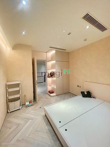 Hình ảnh Bán CHCC Golden park số 2 Phạm Văn Bạch 130m2 giá 8.45 tỷ 3PN2WC mới