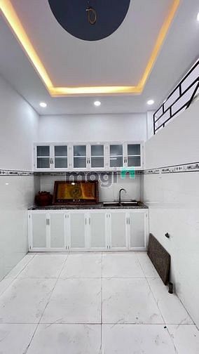 Hình ảnh Sát CV Làng Hoa 34m2 2PN 2WC Chỉ nhỉnh 2 tỷ