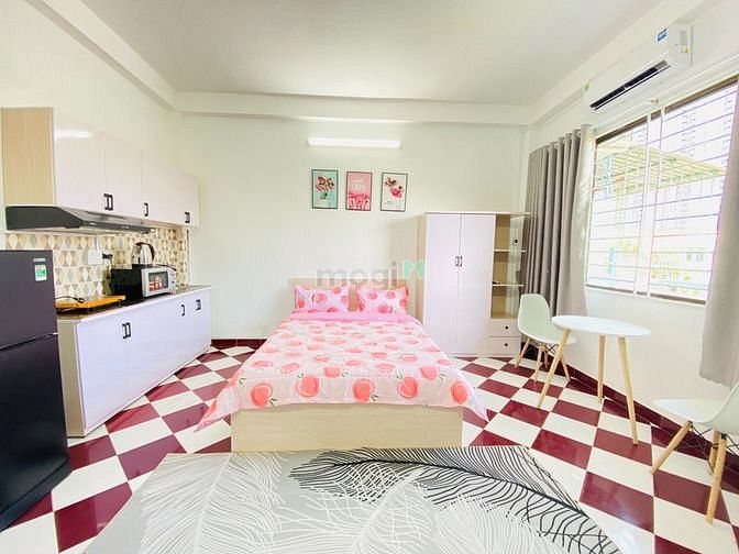 Hình ảnh Cho Thuê Căn Hộ Full Nội Thất_Cửa Sổ Lớn_Quận 10