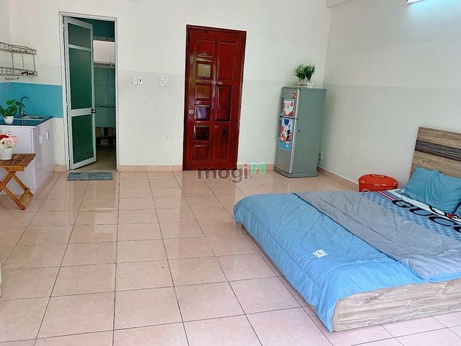 Hình ảnh Phòng ban công 35m2 full nội thất Q7 cạnh Lotte