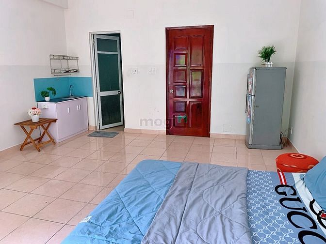 Hình ảnh Phòng ban công 35m2 full nội thất Q7 cạnh Lotte