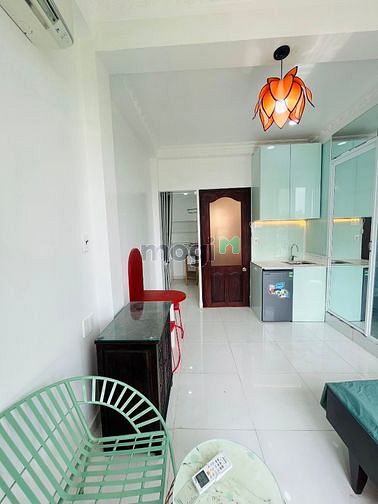 Hình ảnh Studio nhìn ra Hoa Lư quận 1 ban công gần đường tôn đức thắng
