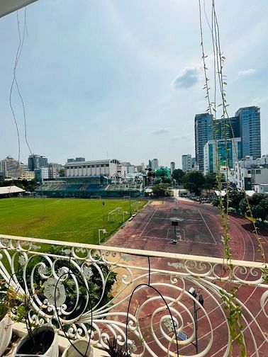 Hình ảnh Studio nhìn ra Hoa Lư quận 1 ban công gần đường tôn đức thắng