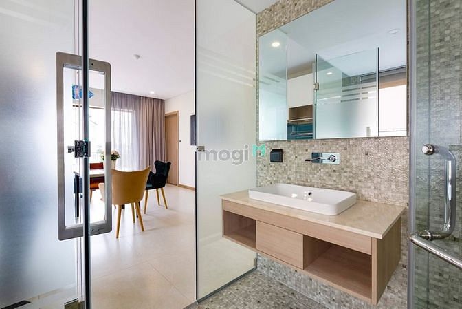 Hình ảnh Cho Thuê Căn Hộ 1PN Tầng Cao Ban Công Dài Thoáng Mát Full NT Cao Cấp
