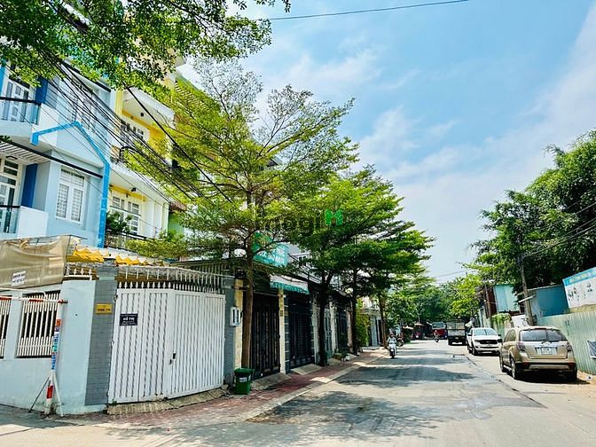 Hình ảnh Lô góc hẻm 652 quốc lộ 13 Thủ Đức cực đẹp