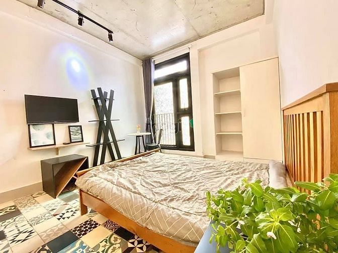 Hình ảnh CH Studio có balcon ngay gần trường UEF