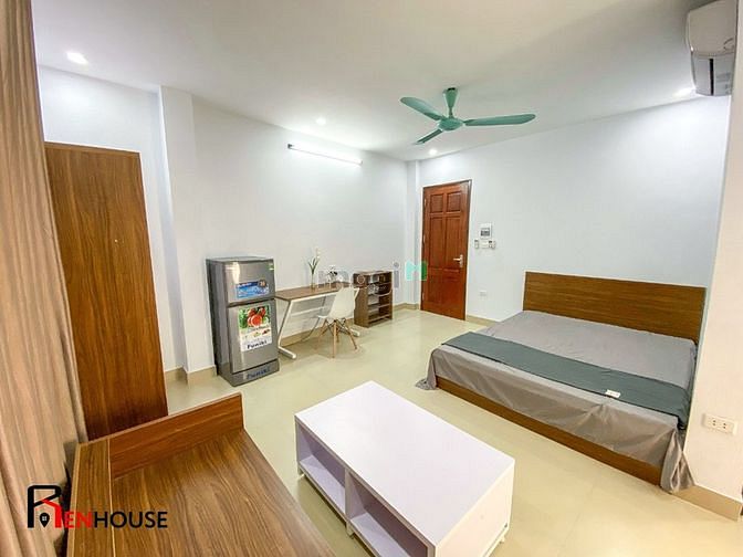 Hình ảnh Phòng đẹp có ban công full đồ ở Cầu Giấy 30m2