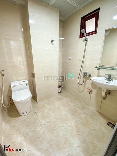 Hình ảnh Phòng đẹp có ban công full đồ ở Cầu Giấy 30m2