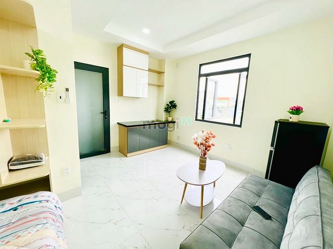 Hình ảnh Studio full nội thất có cửa sổ thoáng mát ngay Phan Xích Long