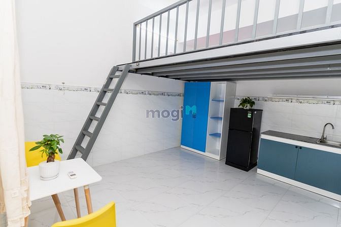 Hình ảnh Căn Duplex có bancol mới xây gần Etown Cộng hòa