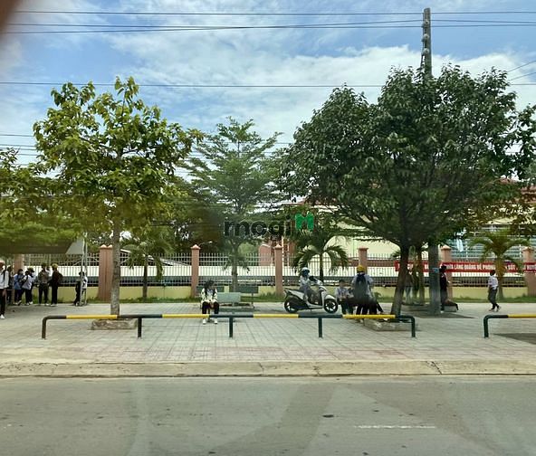 Hình ảnh Chính chủ cần bán đất thổ cư kế bên trường học,chợ