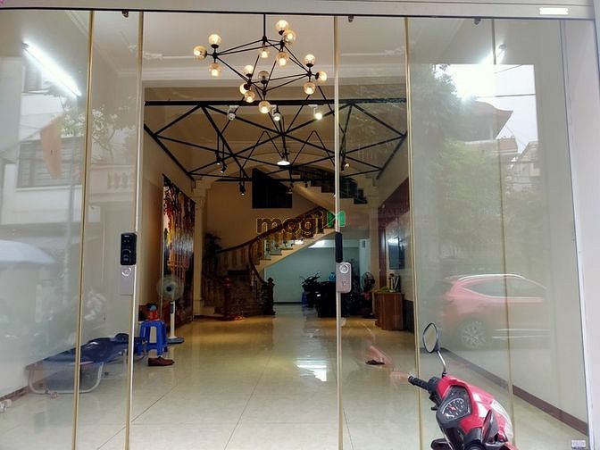 Hình ảnh Cho thuê cửa hàng 200 Thiên Lôi
