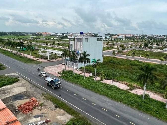 Hình ảnh Đất mặt tiền thổ cư trung tâm hành chính TT Thủ Thừa,bao công chứng