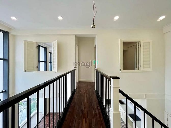 Hình ảnh Bán siêu phẩm Penthouse lớn D'Lusso. 5 phòng ngủ - 5 WC