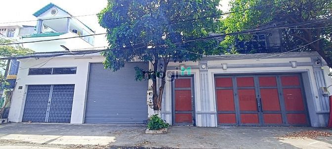 Hình ảnh Cho thuê Biệt thự và kho 600m2 khu tên lửa gần AEon đường xe cont