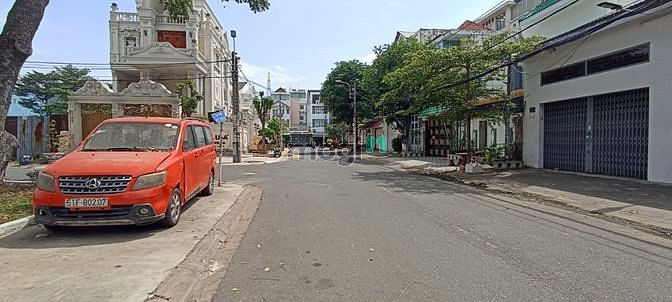 Hình ảnh Cho thuê Biệt thự và kho 600m2 khu tên lửa gần AEon đường xe cont