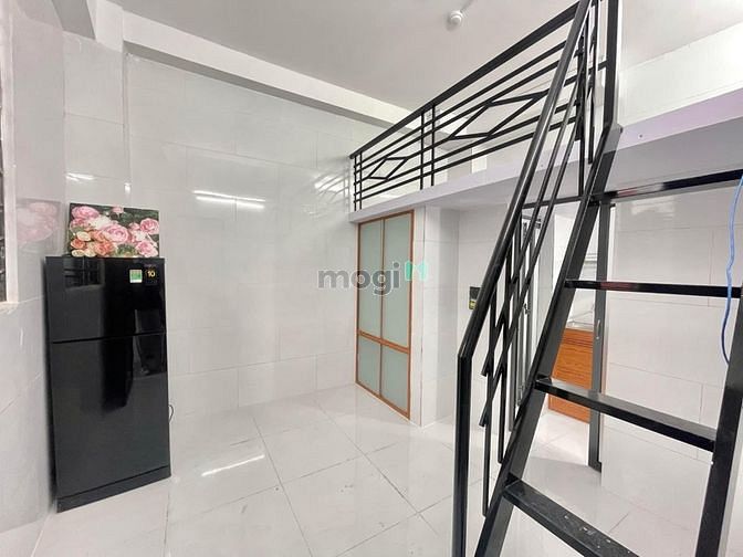 Hình ảnh Duplex Ban Công - Cửa Sổ Full Nội Thất Gần Sân Bay