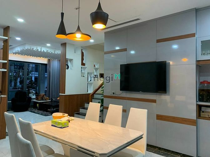 Hình ảnh Cho thuê biệt thự phố sang chảnh tại khu Lavila Kiến Á - Nhà Bè