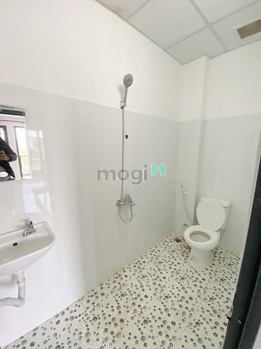 Hình ảnh Mb6623 nạp rút nhanh chóng mới 100% sau lưng AEON TP có ban công đầy đủ nội thất