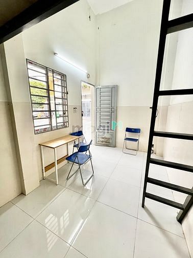 Hình ảnh Còn trống 1 phòng mới xây ngay ngã 4 gò mây