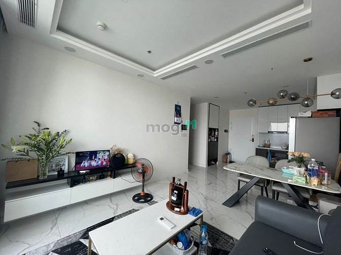 Hình ảnh Duplex La Astoria có 2 phòng ngủ, nội thất cơ bản.