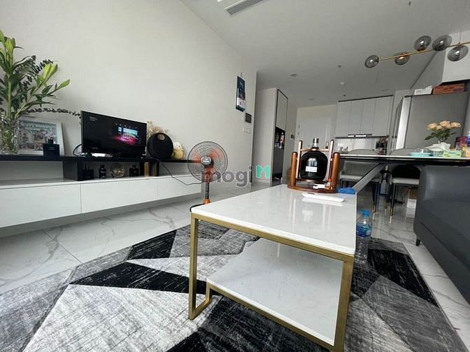Hình ảnh Duplex La Astoria có 2 phòng ngủ, nội thất cơ bản.
