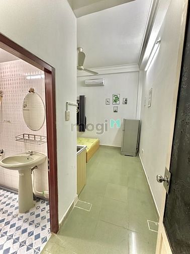 Hình ảnh Studio 🍀25m2 Full Nội Thất🍀Cửa Sổ Trời_Vòng Xoay Lý Thái Tổ