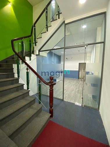 Hình ảnh MT Hoa Lan khu VIP Phan Xích Long cực kỳ sầm uất: KD đa ngành