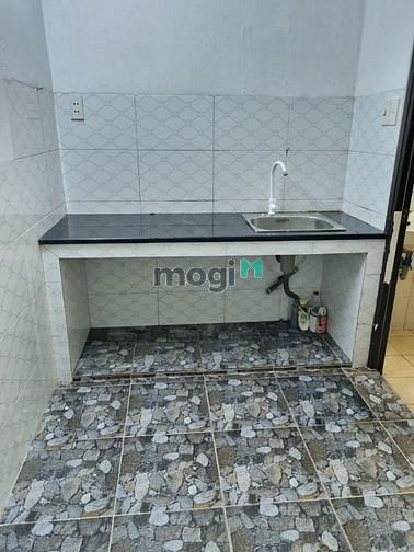 Hình ảnh Phòng gác , bếp , cửa sổ thoáng mát