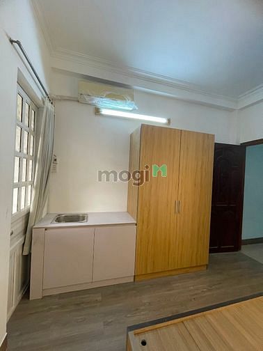 Hình ảnh Siêu phẩm Quận 1 nhà mới xây studio full nội thất ban công ngay chợ Tâ