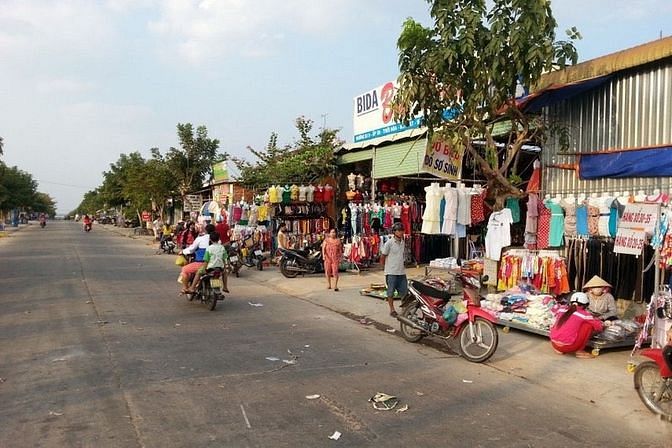 Hình ảnh Lô góc vị trí đẹp, gần chợ Thuận Đạo,sổ hồng riêng
