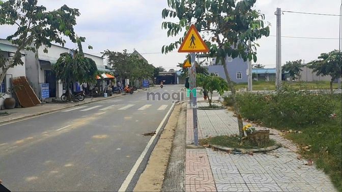 Hình ảnh Lô góc vị trí đẹp, gần chợ Thuận Đạo,sổ hồng riêng