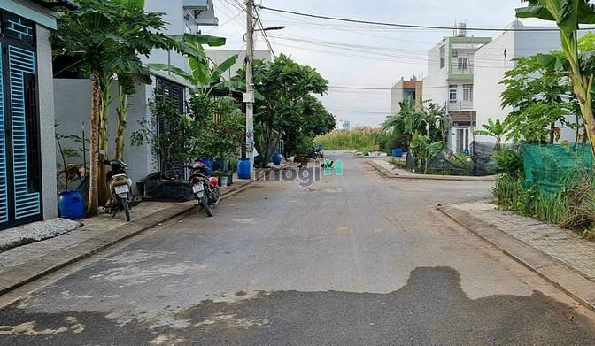 Hình ảnh Bán đất hẻm số 218  võ văn hát P long trường .Q9