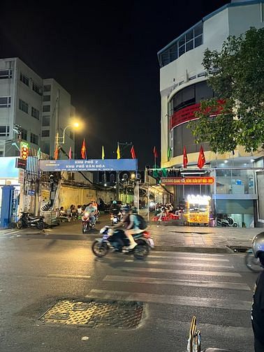 Hình ảnh Cho thuê nhà 2 mặt tiền đường 3 tháng 2 ngang 5m