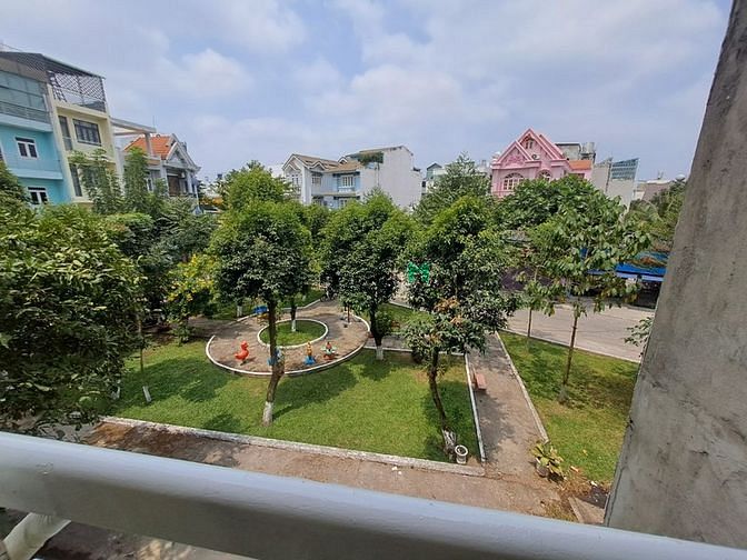 Hình ảnh Mb6623 nạp rút nhanh chóng ban công full nt ngay cv làng hoa