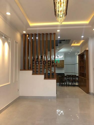 Hình ảnh Bán nhà đẹp Lê Văn Sỹ, hẻm xe hơi. Tân Bình