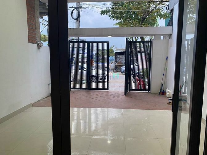 Hình ảnh Nhà mặt tiền Hòa Xuân 3pn cho thuê
