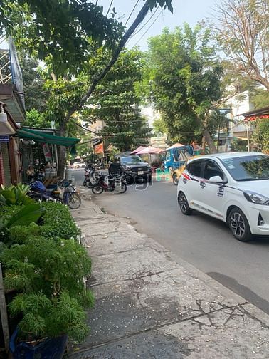 Hình ảnh Cho thuê nhà Biêt Thự 1 Hầm 2 Lầu Phan Văn Trị p7 GV