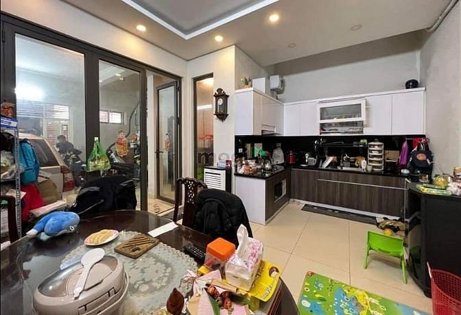 Hình ảnh Biệt Thự Trần Quang Diệu_Đẹp Long Lanh_View Sát Vườn Hoa_KD Sầm Uất