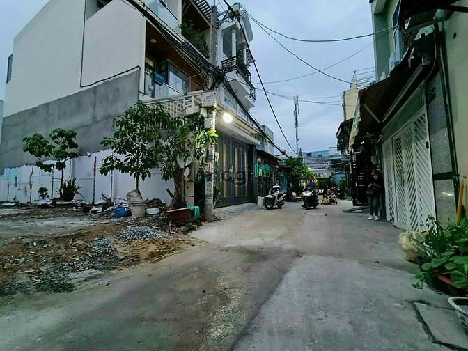 Hình ảnh Đất hẻm 6m Thị trấn Nhà bè. 5,75*19. SHR.