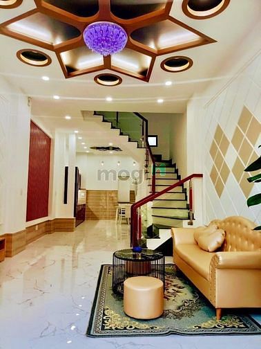 Hình ảnh Nhà gần chợ Q4, XÓM CHIẾU 59m2 2Tỷ950 SHR