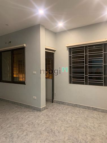Hình ảnh cho thuê nhà mặt phố lạc trung